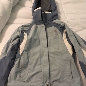 Northface women’s windbreaker